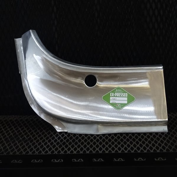 R/H FRONT SCUTTLE END