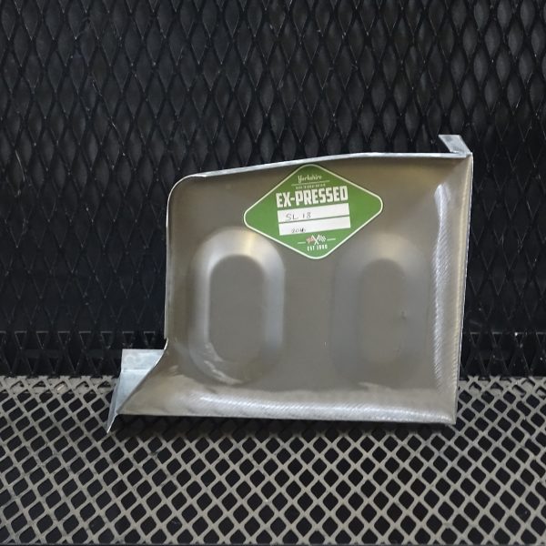 R/H HEADLAMP BOX (FITS SUNBEAM & AVENGER MK2)