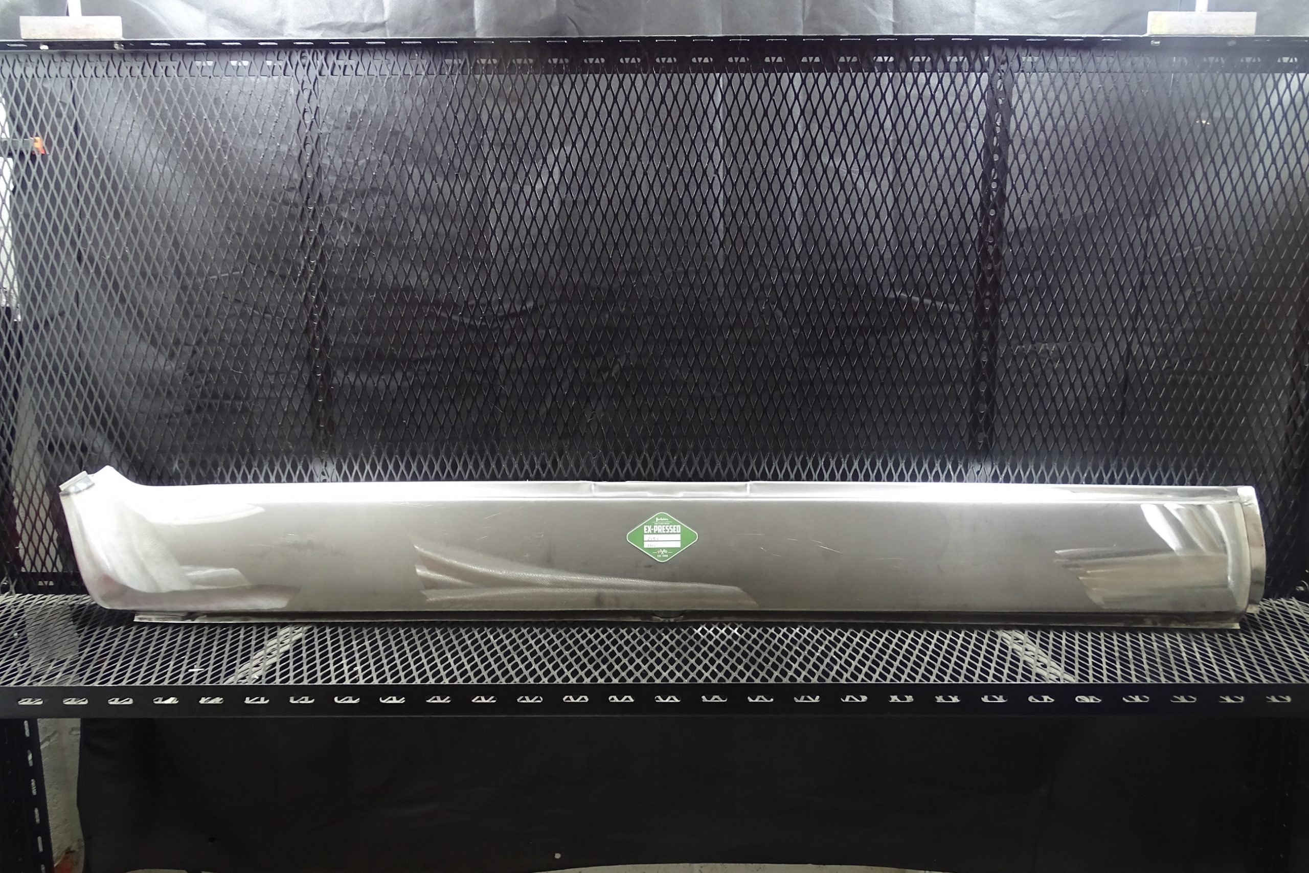 R/H FULL OUTER SILL