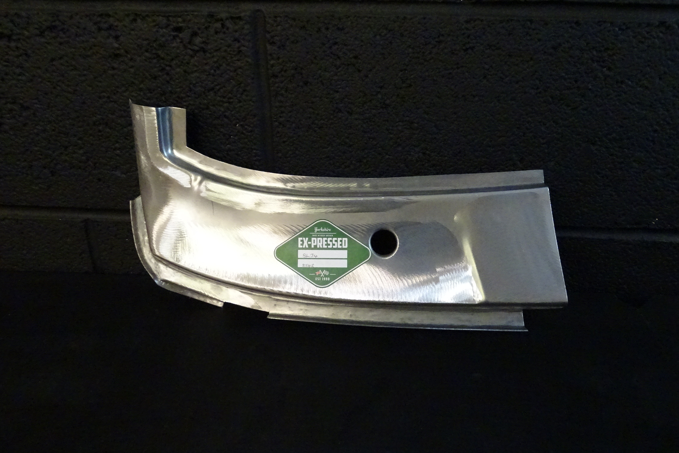 R/H FRONT SCUTTLE END