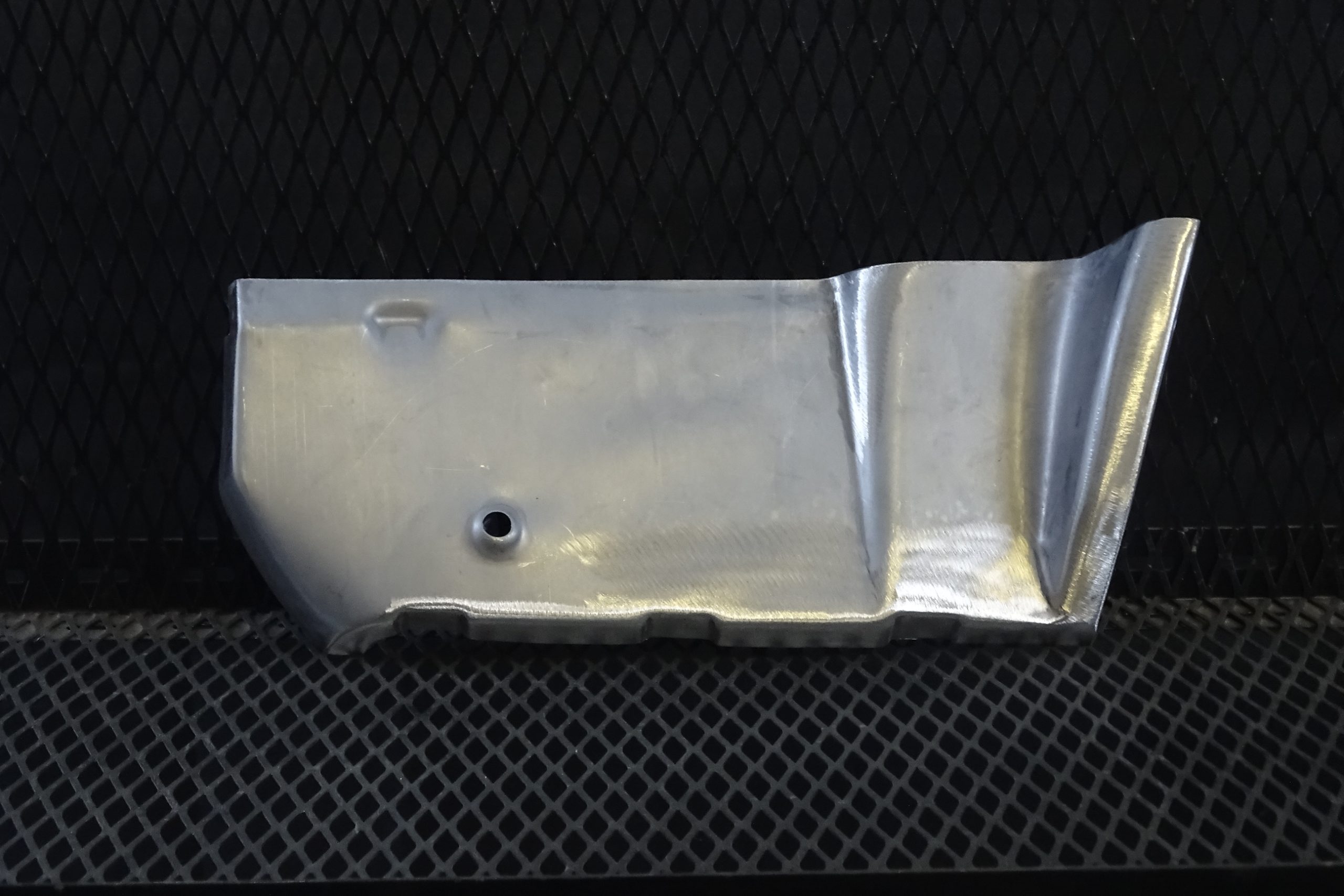 R/H REAR INNER CORNER - Ex-Pressed Steel Panels