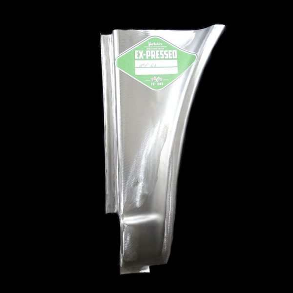R/H FRONT WING LOWER REAR EDGE
