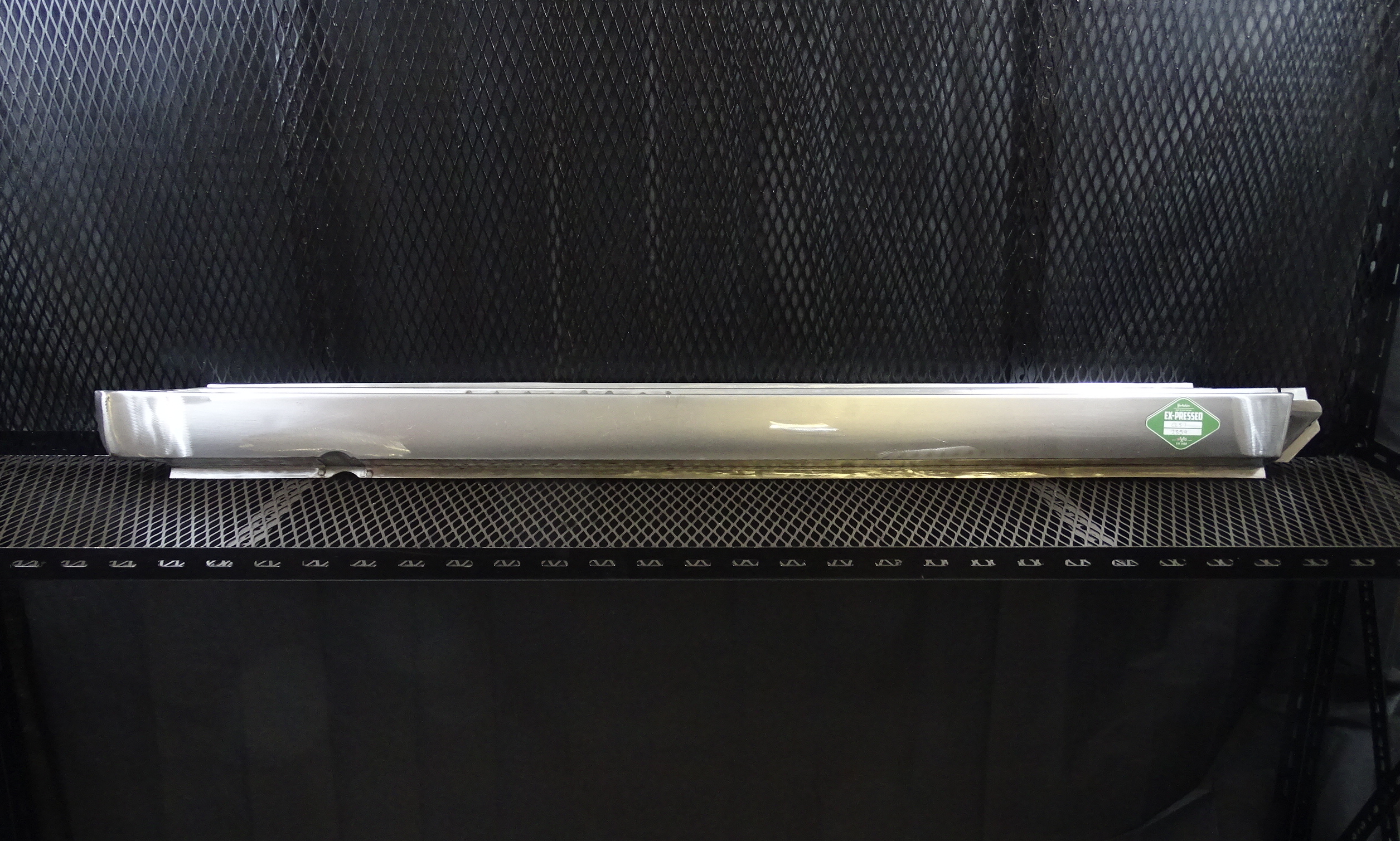 R/H OUTER SILL WITH REINFORCEMENTS