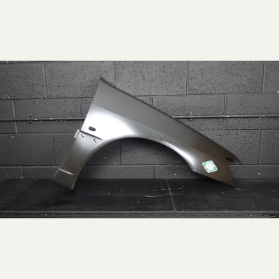 R/H FRONT WING (97 >)