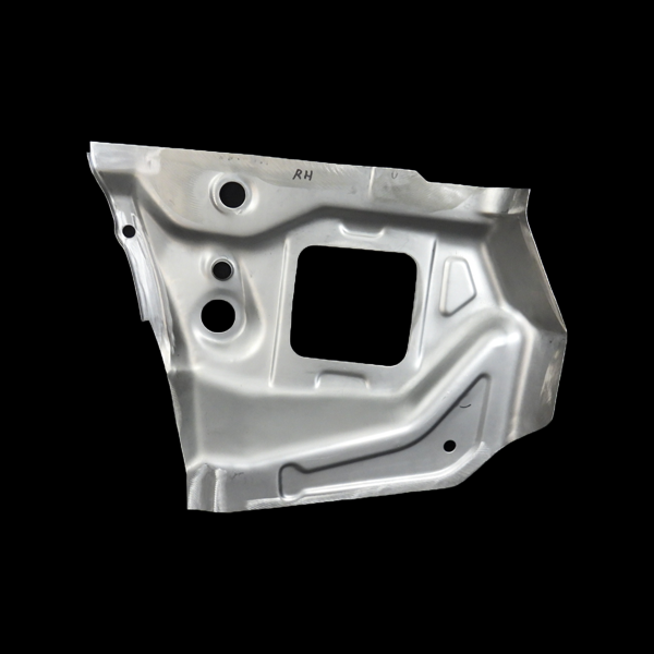 R/H WING LOWER CORNER